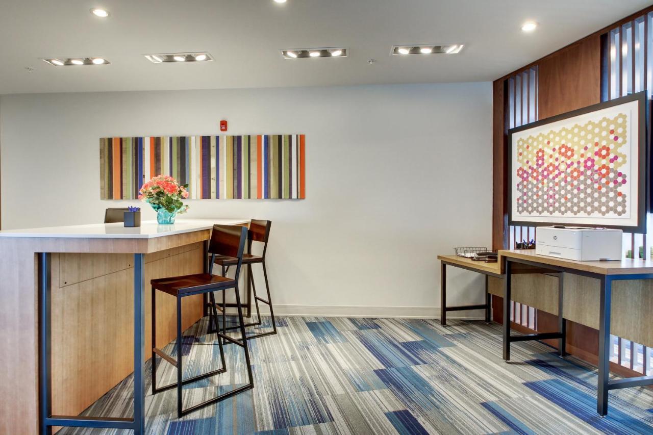 Holiday Inn Express & Suites Galesburg By Ihg Eksteriør billede
